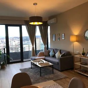 https://ameri-plaza-hotel.alltbilisihotels.com